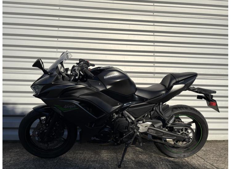 KAWASAKI NINJA 650 