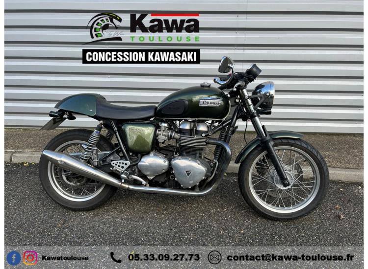 TRIUMPH THRUXTON 900