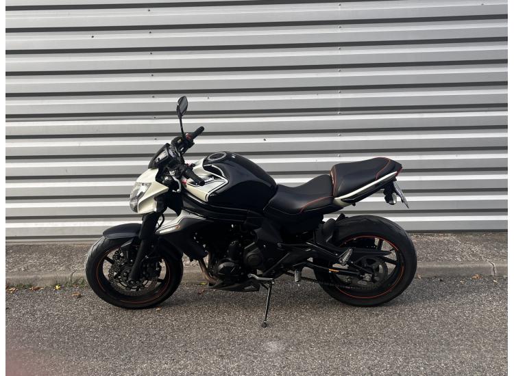 KAWASAKI ER-6 (47.5CV)